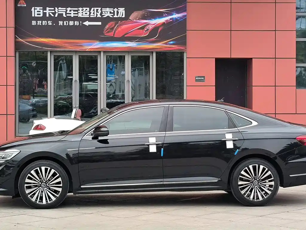 VOLKSWAGEN PASSAT 2021