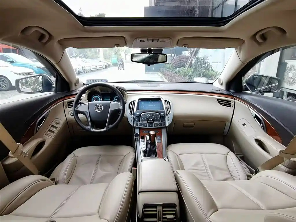 BUICK LACROSSE 2012