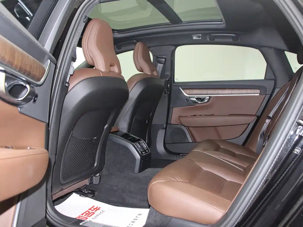 VOLVO S90 2021