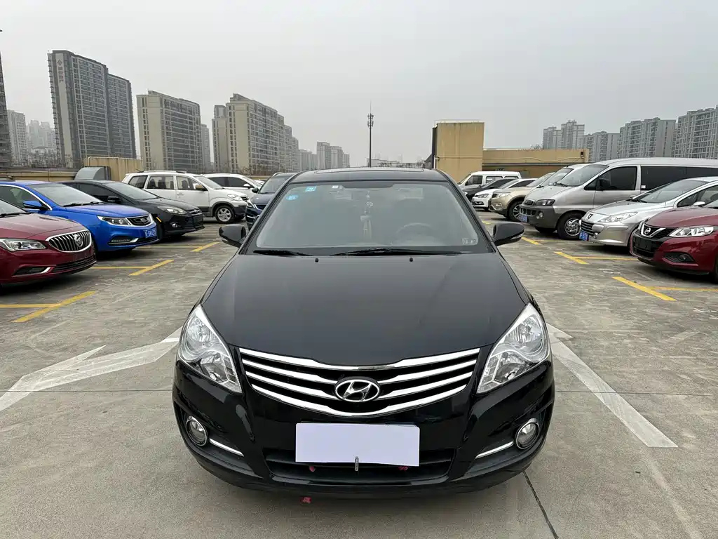 HYUNDAI CELESTA 2011