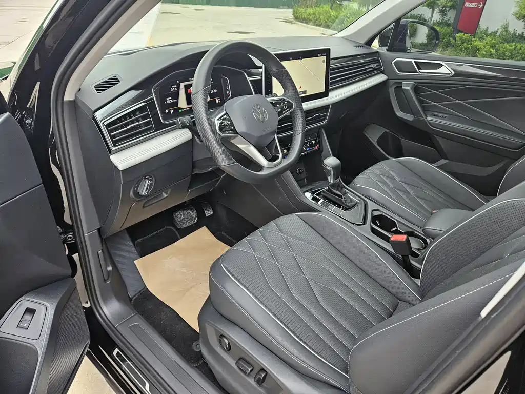 VOLKSWAGEN TIGUAN L 2022