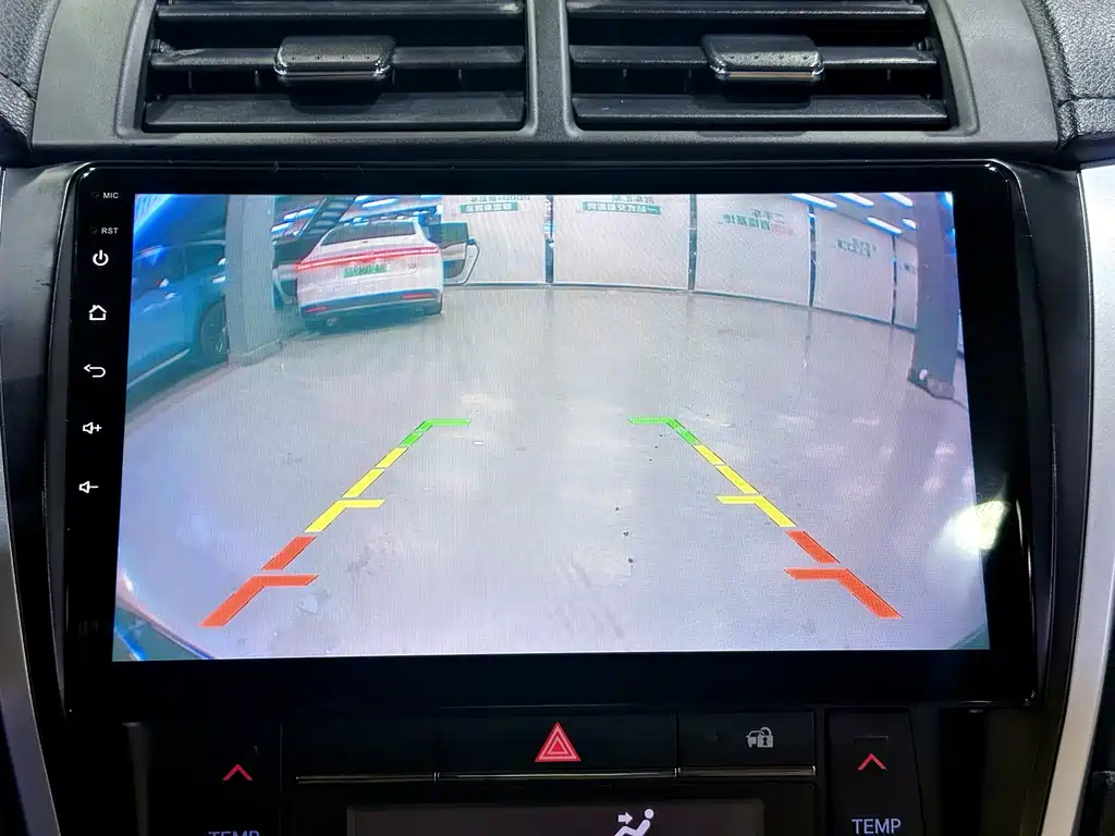 TOYOTA CAMRY 2016