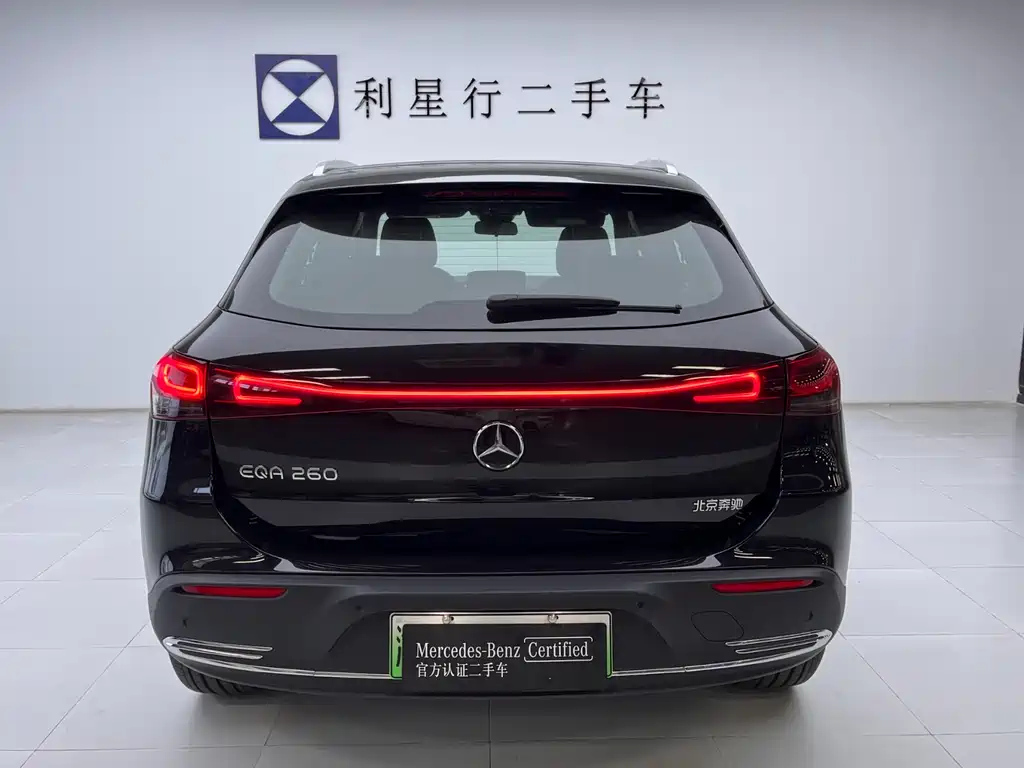 MERCEDES BENZ EQA 2023