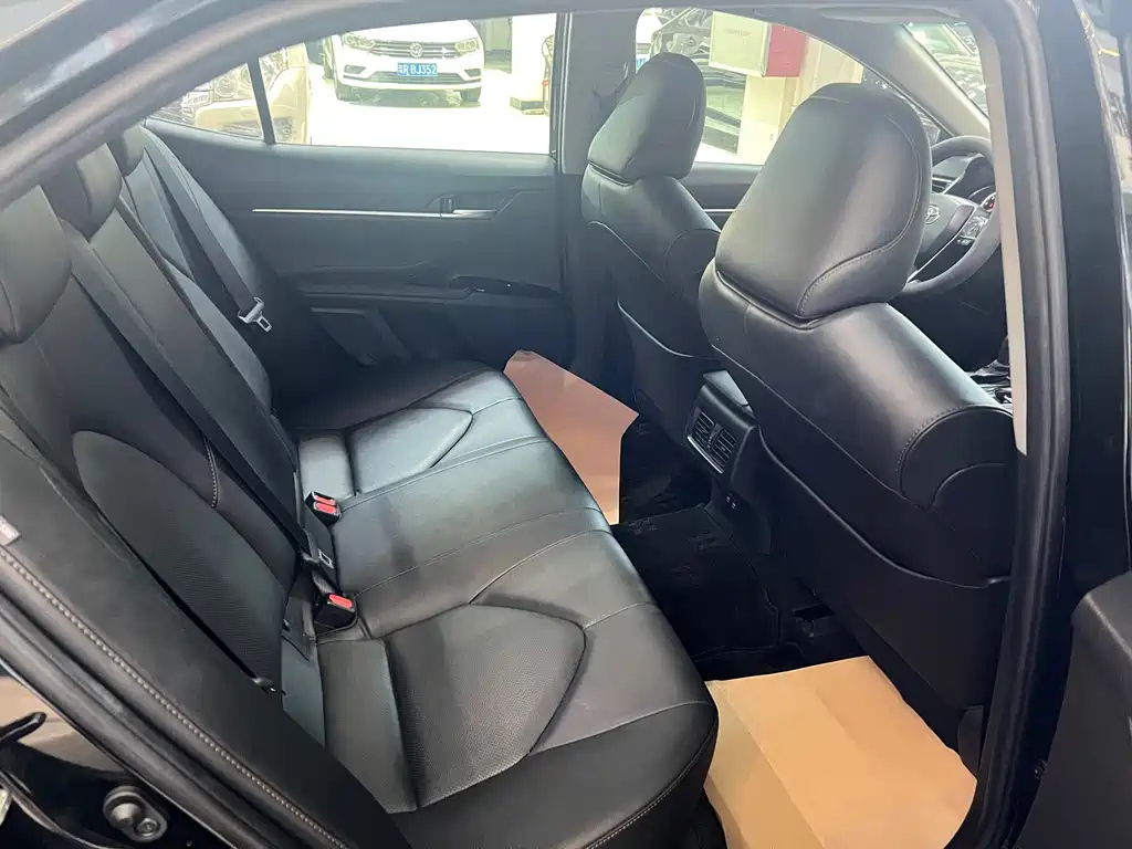 TOYOTA CAMRY 2020