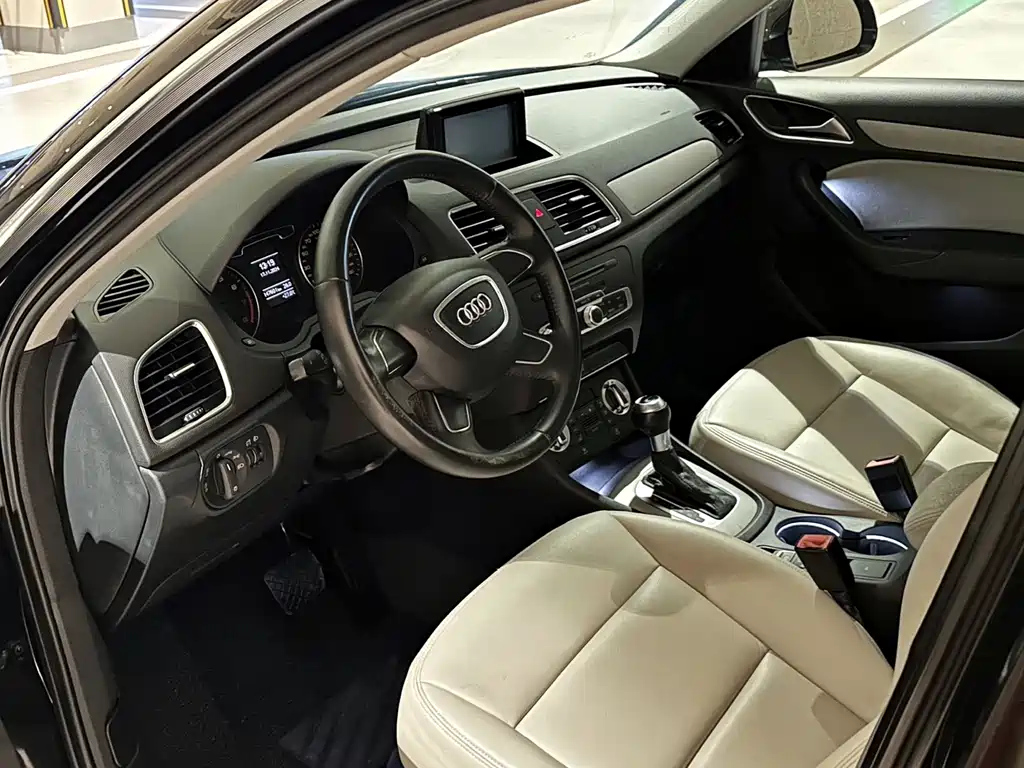 AUDI Q3 2013