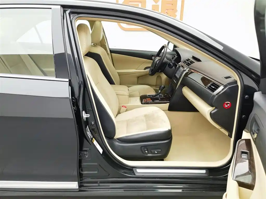 TOYOTA CAMRY 2017