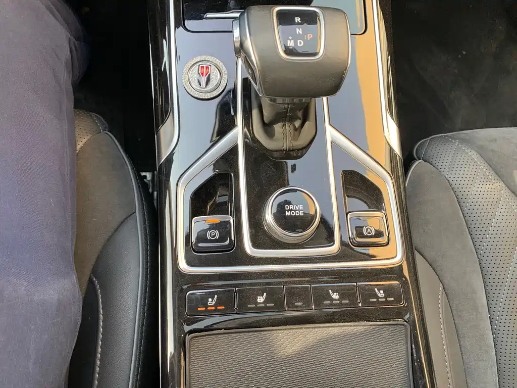HONGQI HS5 2022
