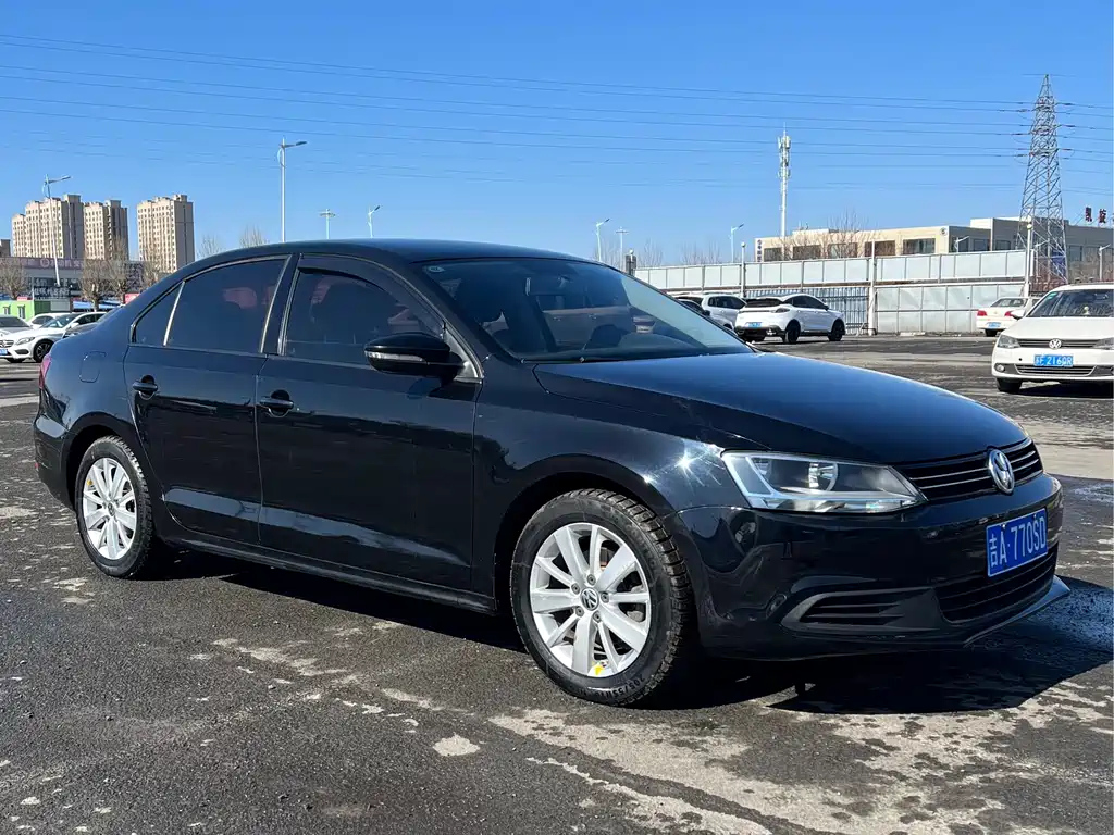 VOLKSWAGEN SAGITAR 2014
