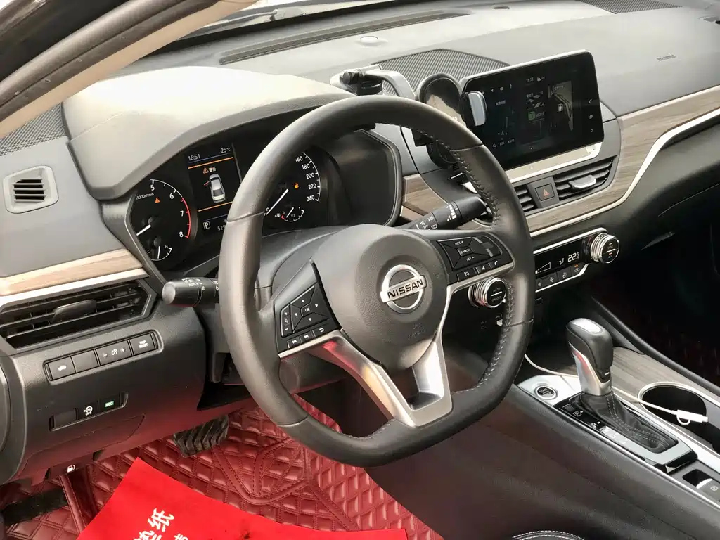NISSAN TEANA 2021