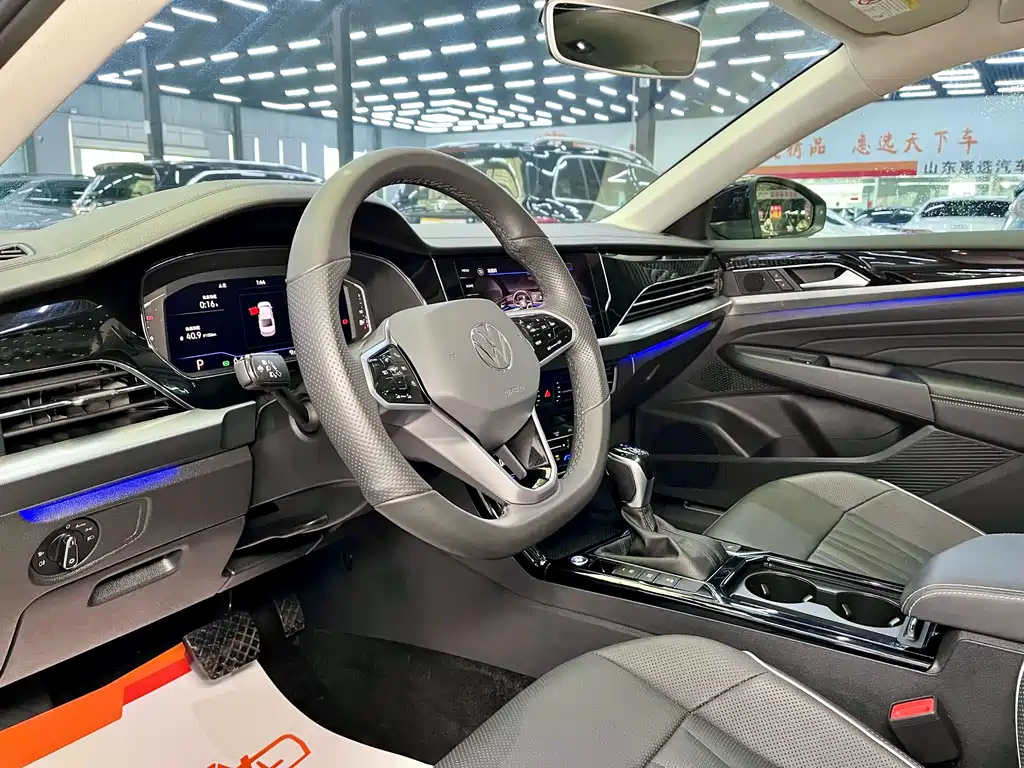 VOLKSWAGEN PASSAT 2022