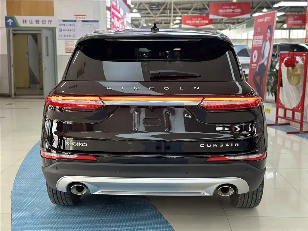 LINCOLN ADVENTURER 2022