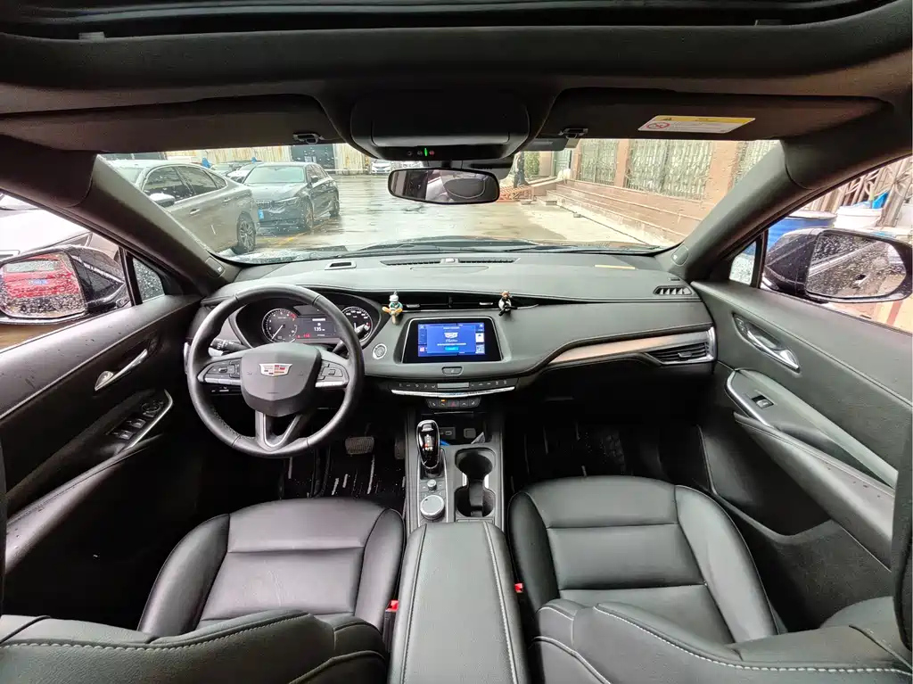 CADILLAC XT4 2022