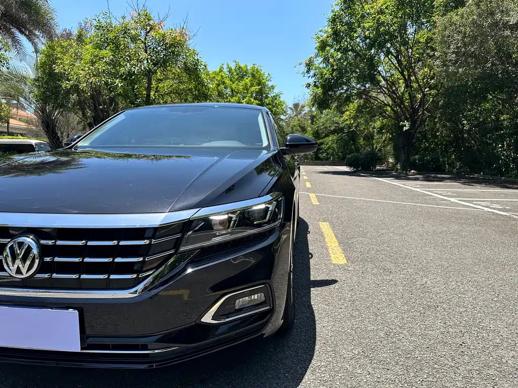 VOLKSWAGEN PASSAT 2020