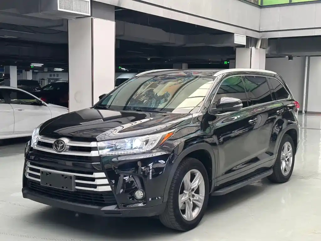 TOYOTA HIGHLANDER