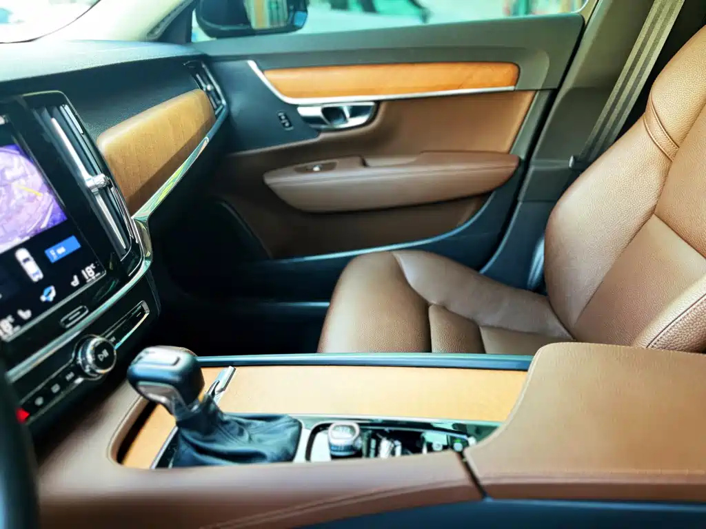 VOLVO S90 2020