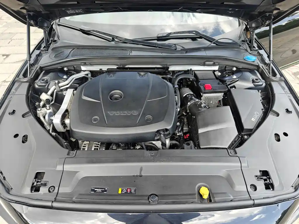 VOLVO S90 2020