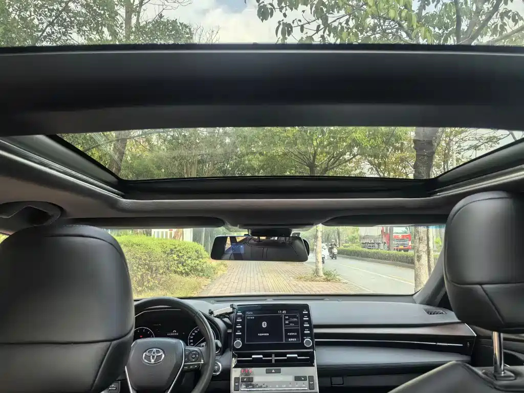 TOYOTA AVALON 2019