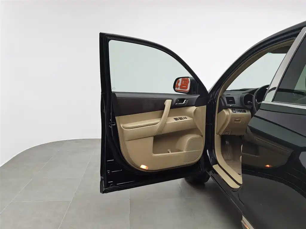 TOYOTA HIGHLANDER 2012