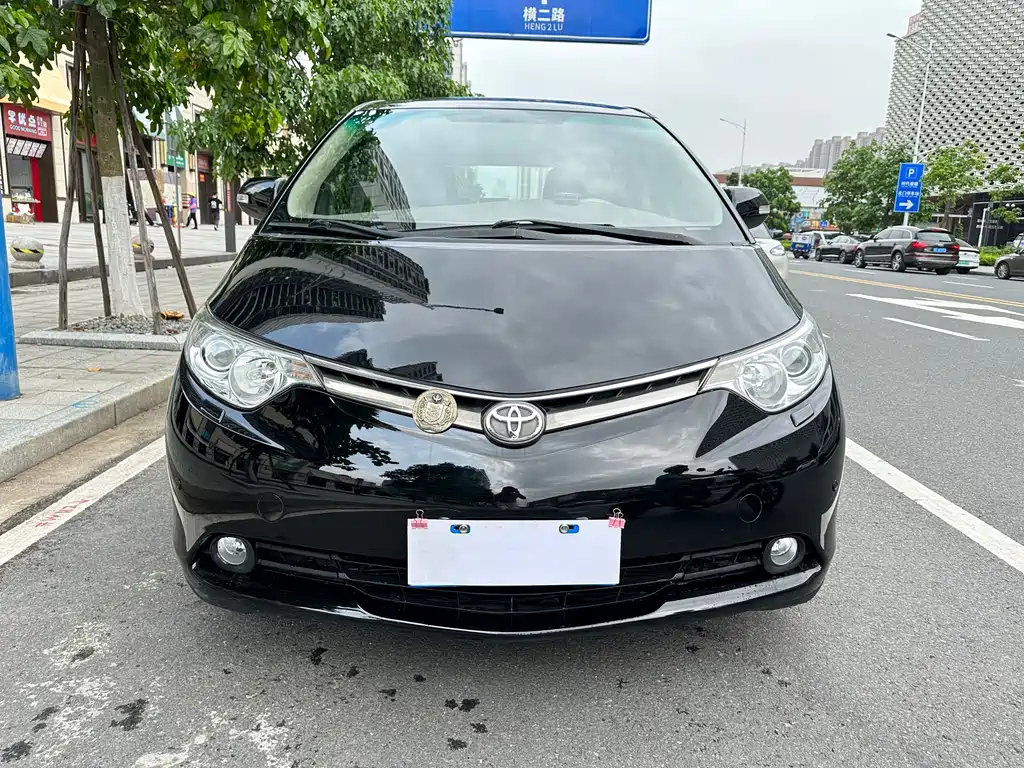 TOYOTA PREVIA 2009