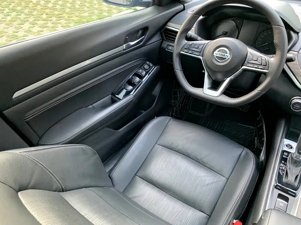 NISSAN TEANA 2021