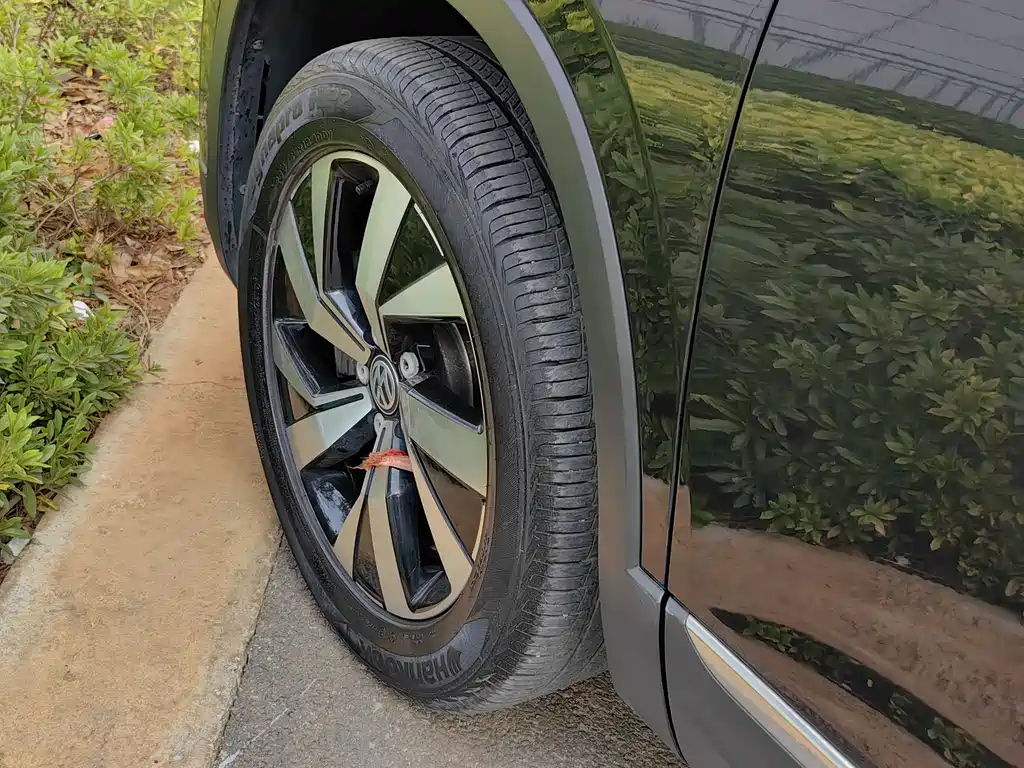 VOLKSWAGEN TAYRON 2020