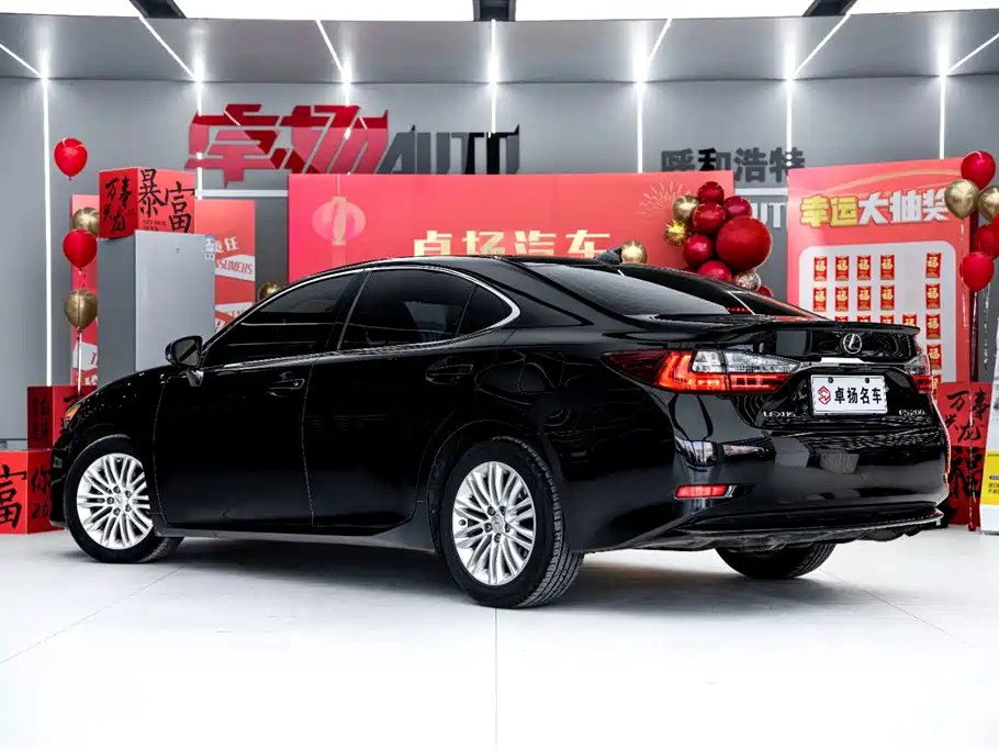 LEXUS ES 2017