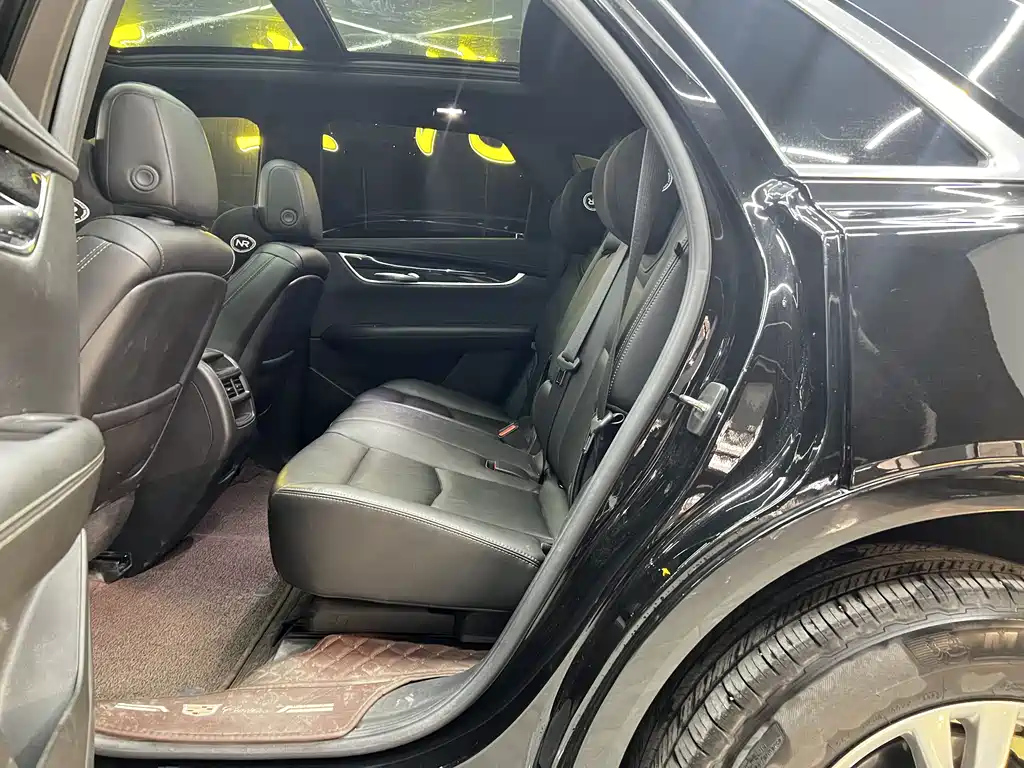 CADILLAC XT5 2022