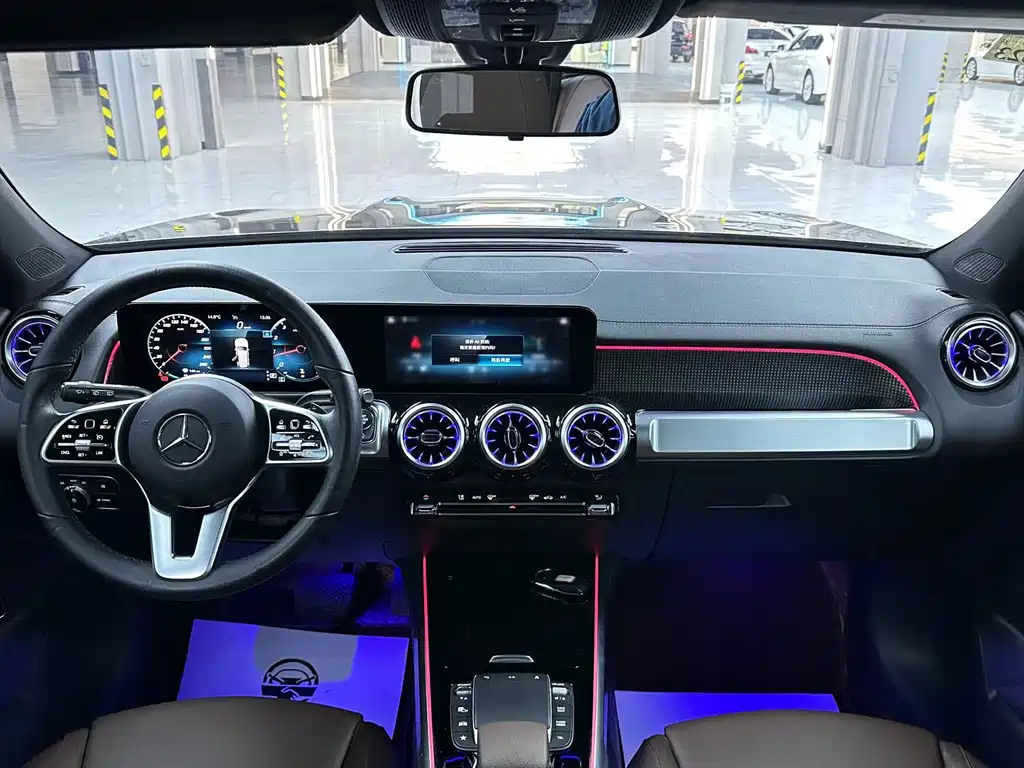 MERCEDES BENZ GLB 2021