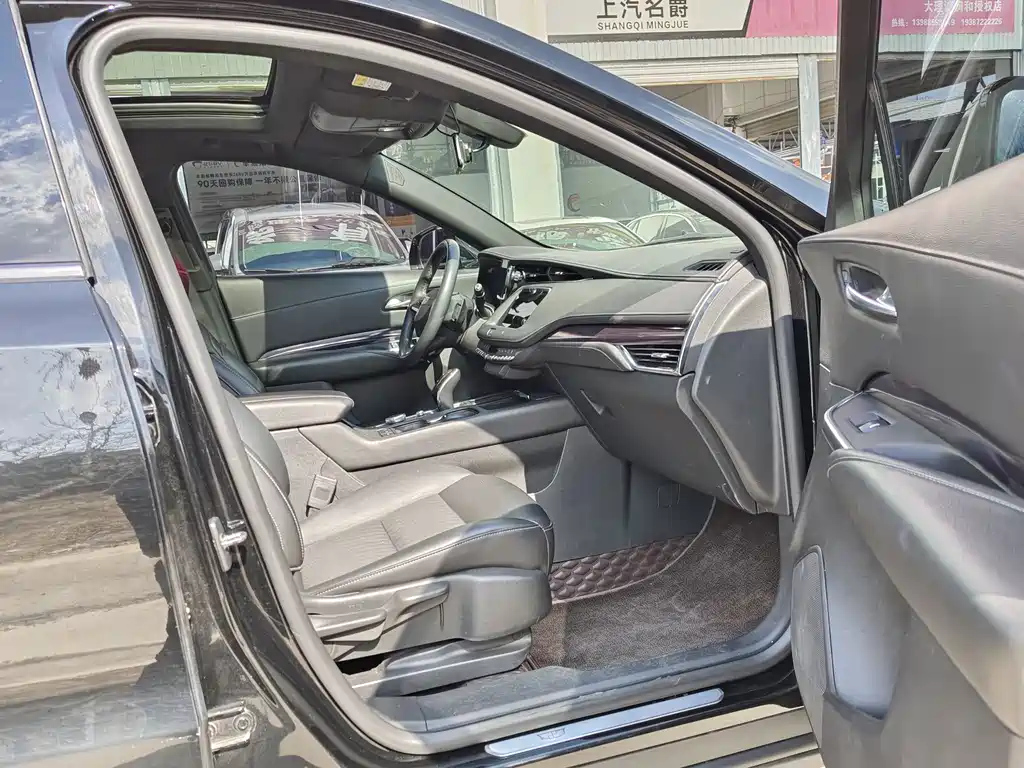 CADILLAC XT4 2021