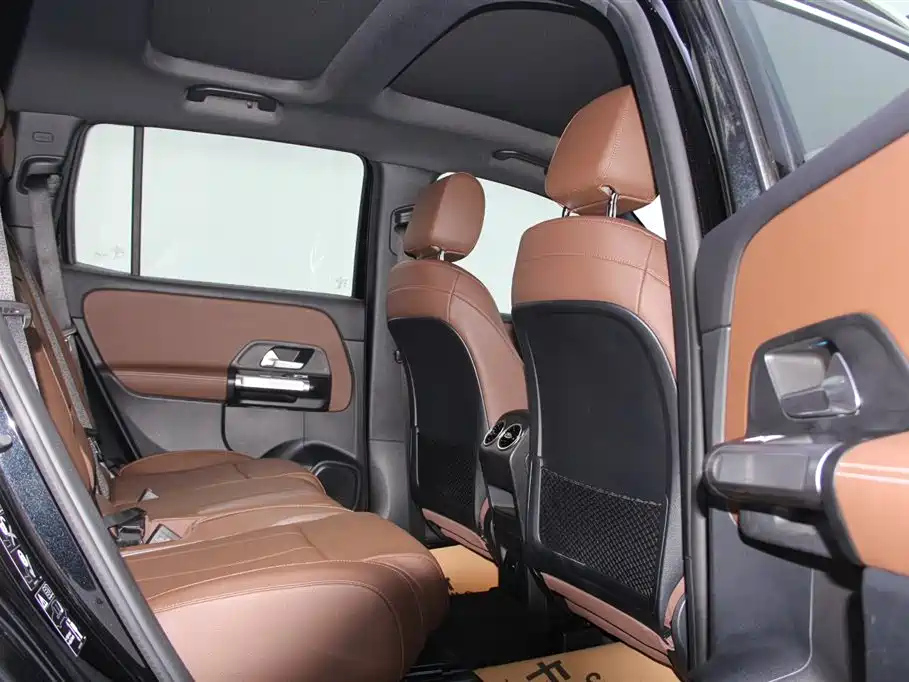 MERCEDES BENZ GLB 2021