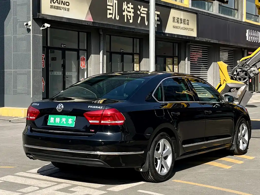 VOLKSWAGEN PASSAT 2014