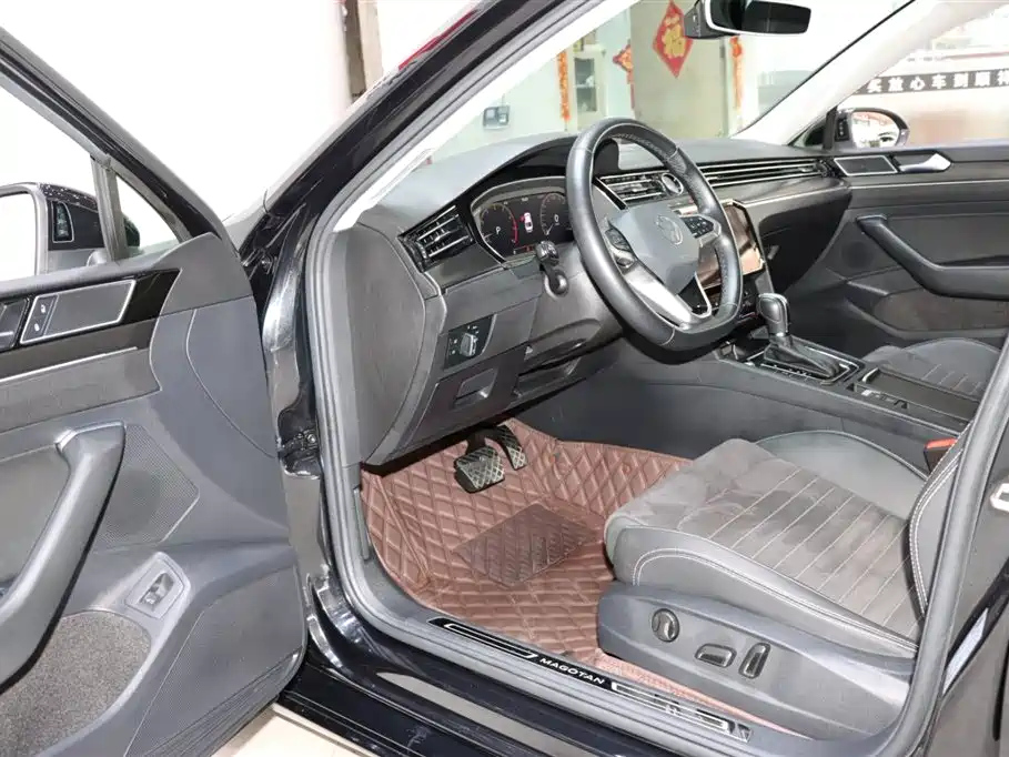 VOLKSWAGEN MAGOTAN 2021