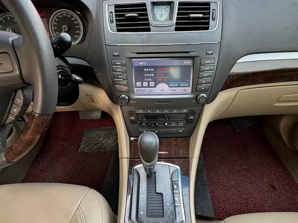ROEWE 750 2012