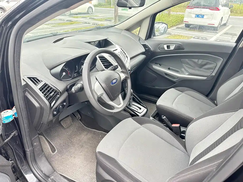 FORD ECOSPORT 2015