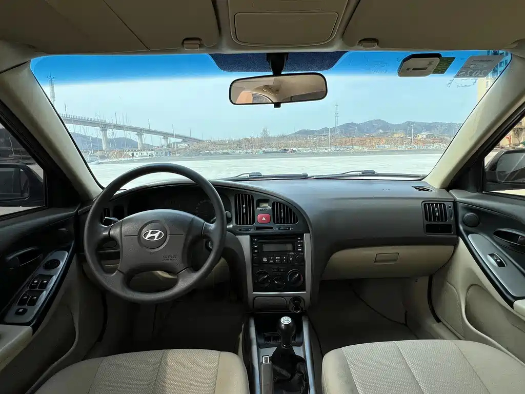 HYUNDAI ELANTRA 2012