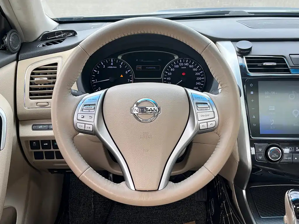 NISSAN TEANA 2018