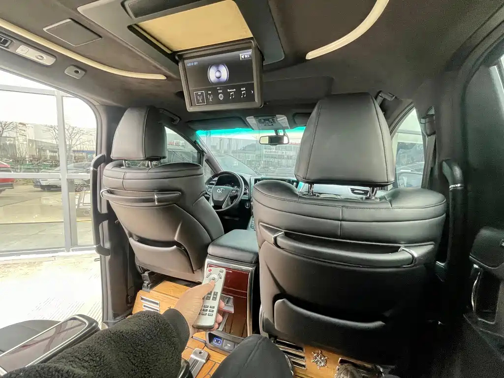 TOYOTA ALPHARD 2016
