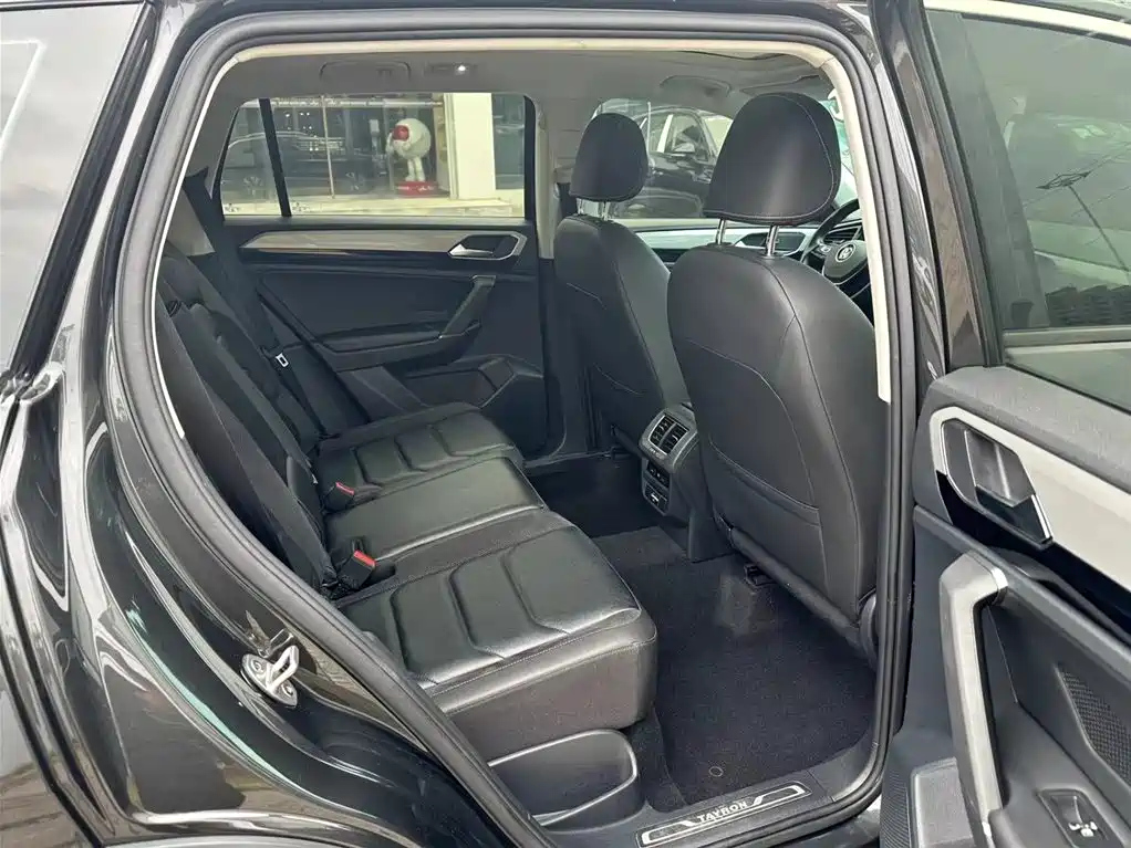 VOLKSWAGEN TAYRON 2020