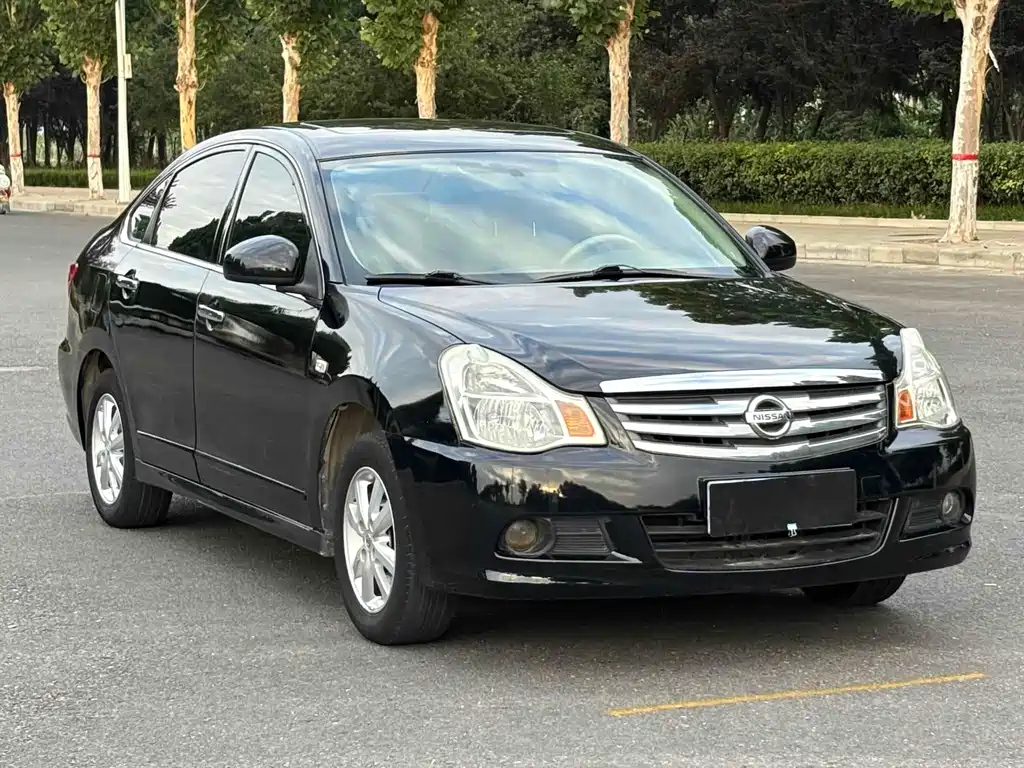 NISSAN SYLPHY 2012