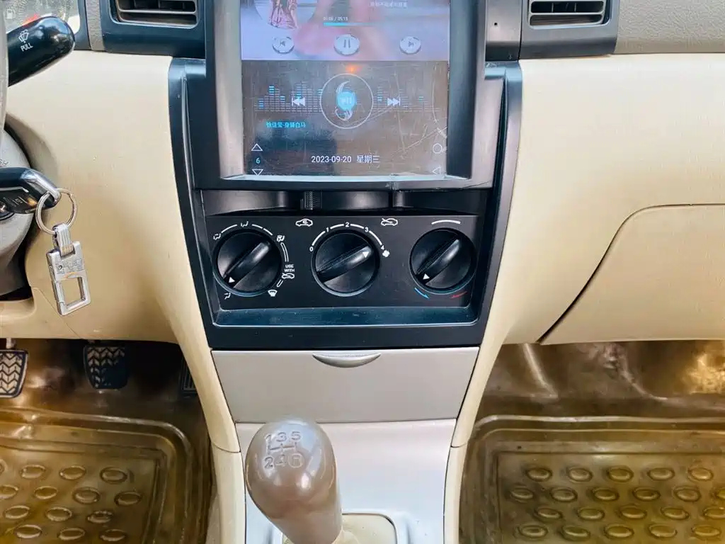 TOYOTA COROLLA 2012