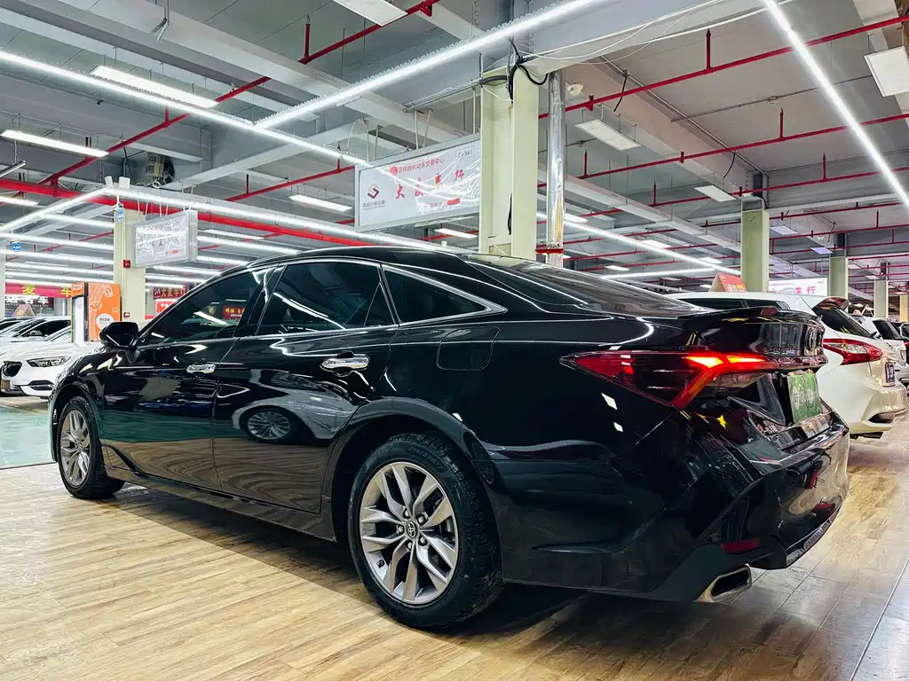 TOYOTA AVALON 2021