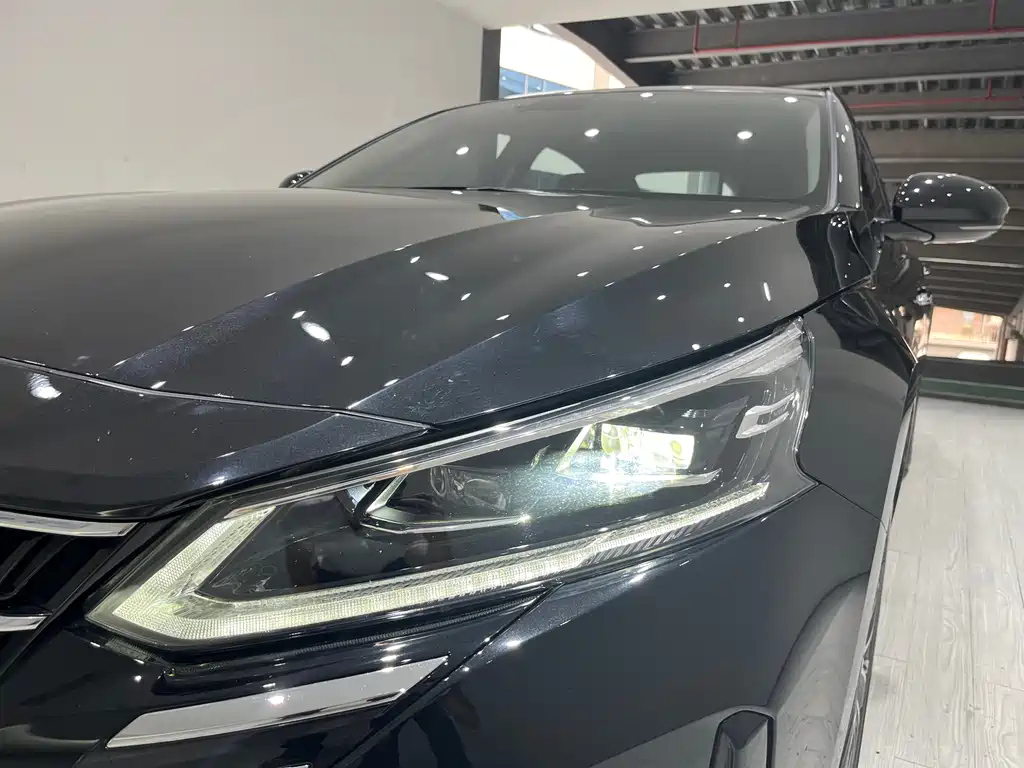 NISSAN TEANA 2023