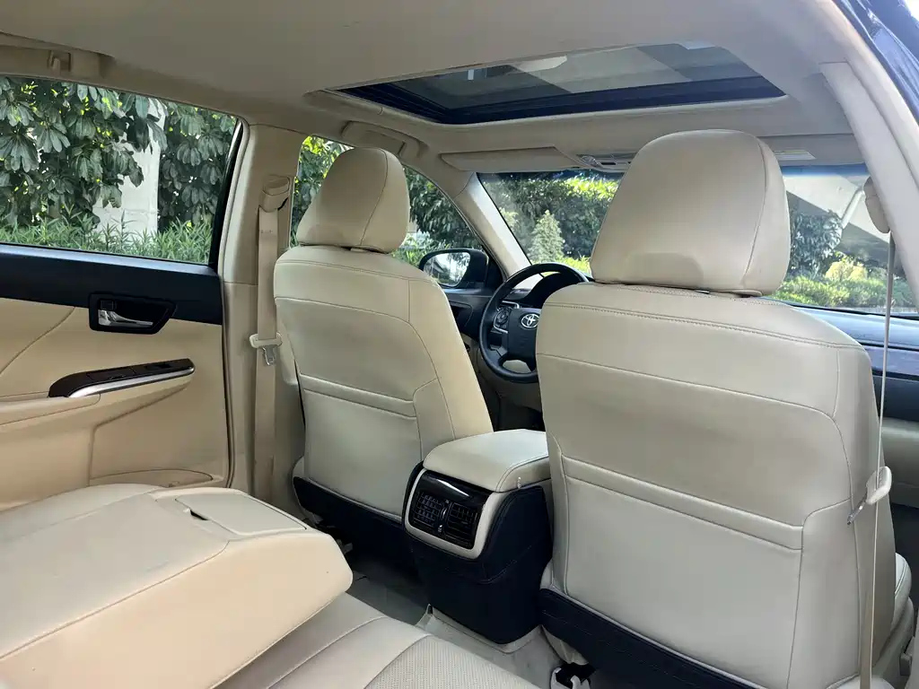 TOYOTA CAMRY 2016