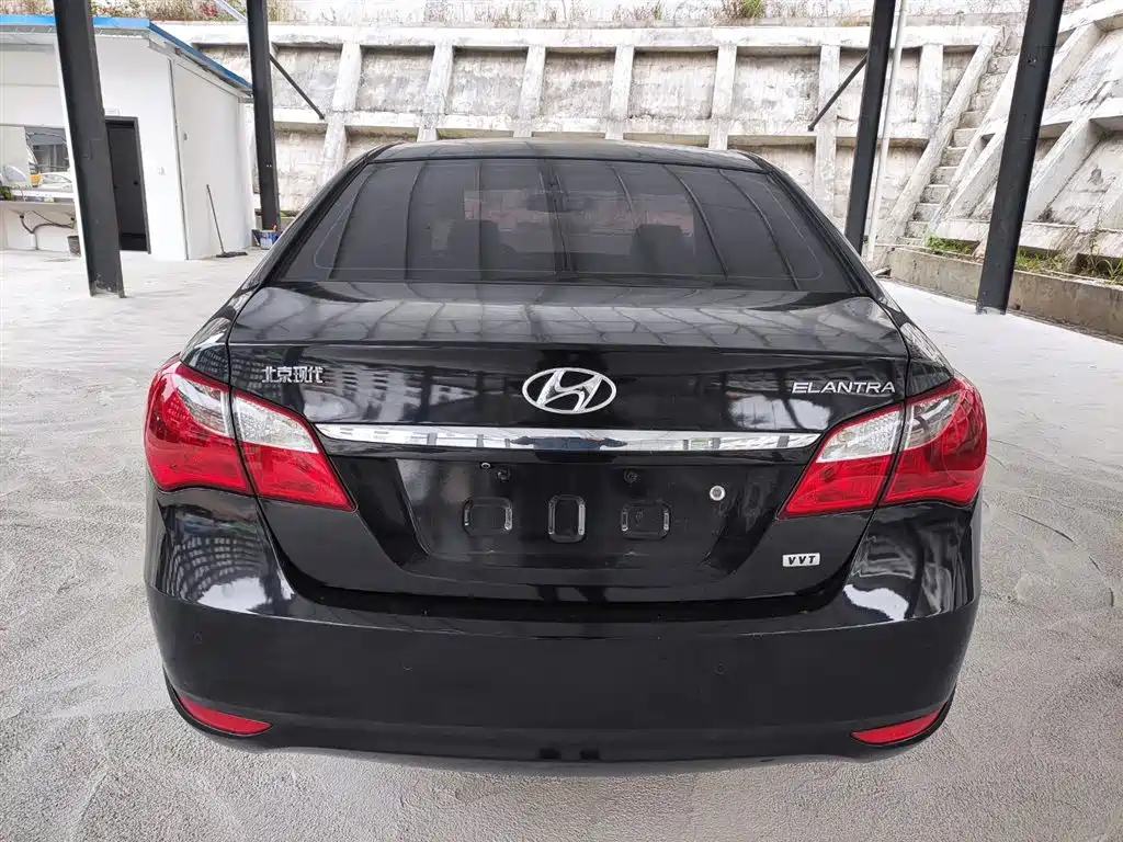 HYUNDAI CELESTA 2012