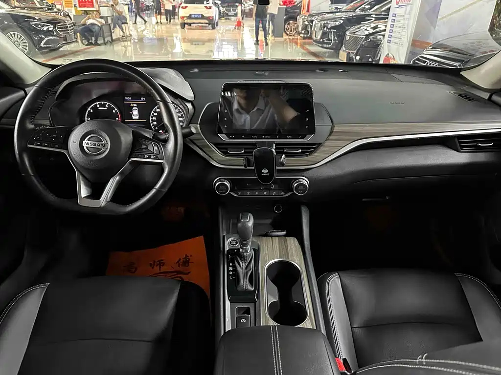 NISSAN TEANA 2021