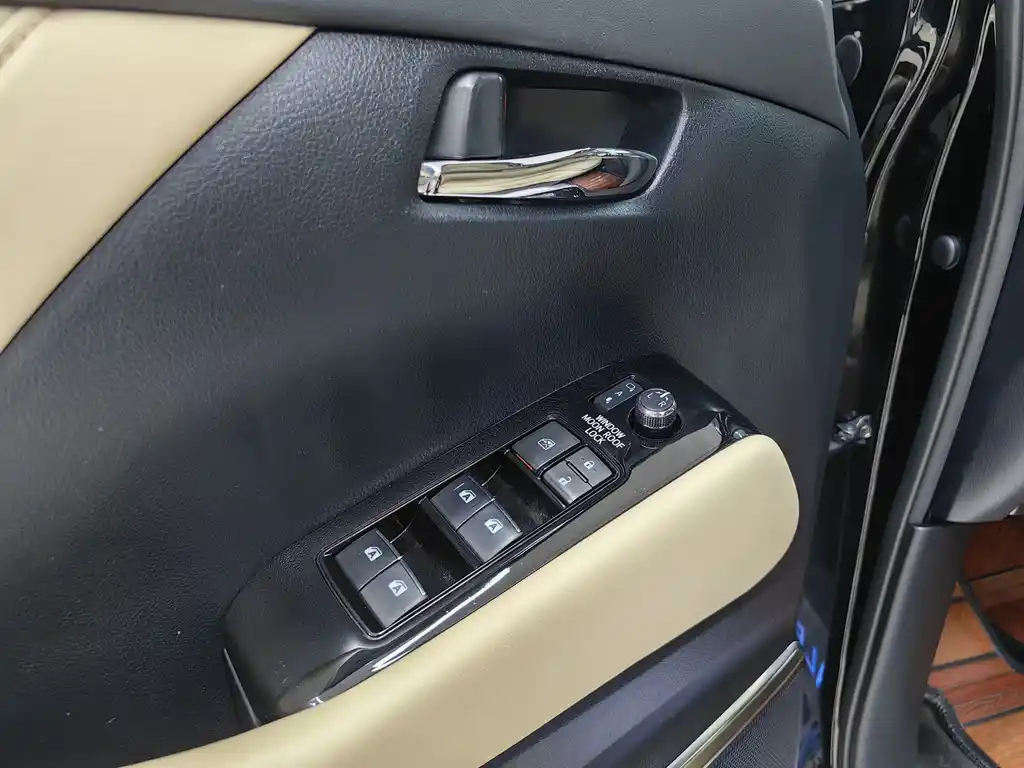 TOYOTA ALPHARD 2018