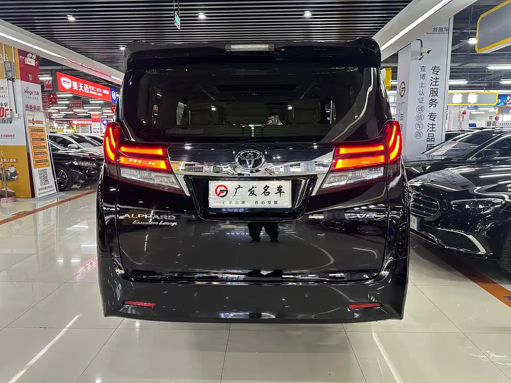 TOYOTA ALPHARD 2018