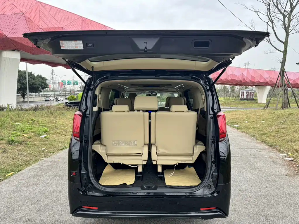 TOYOTA ALPHARD 2019