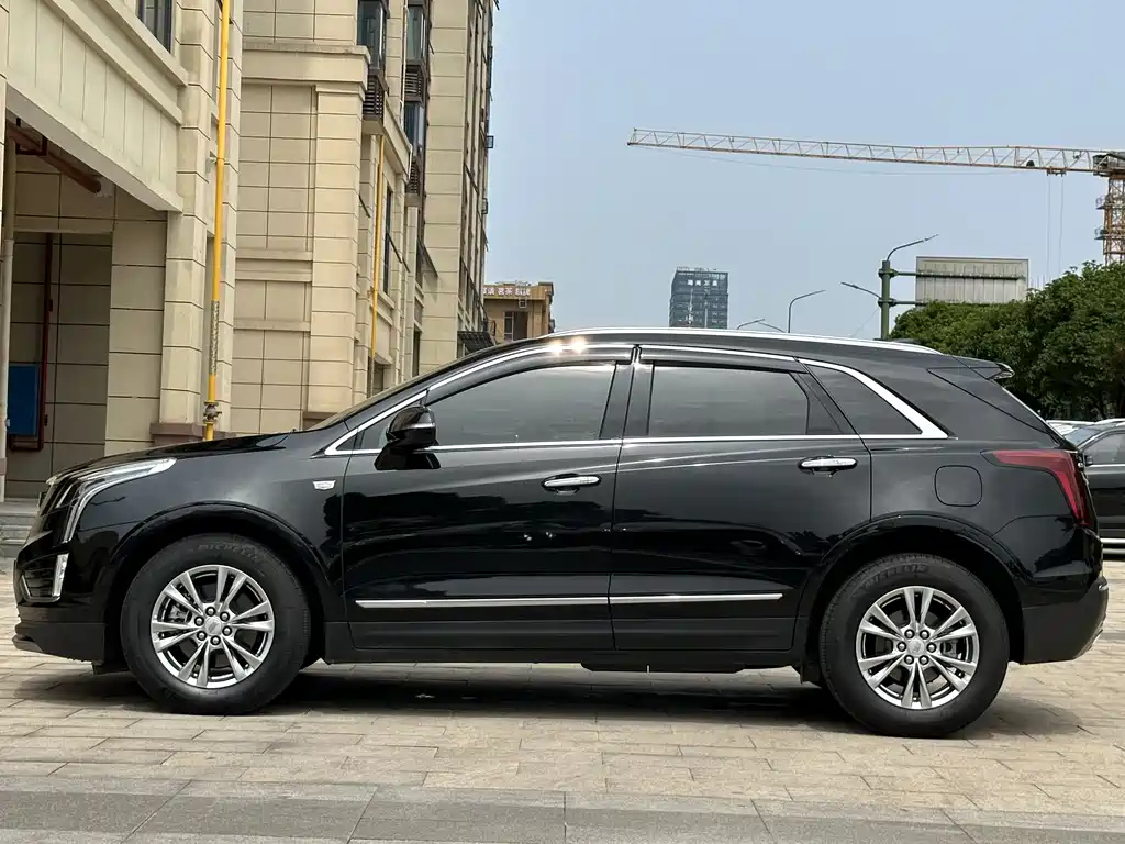 CADILLAC XT5 2021