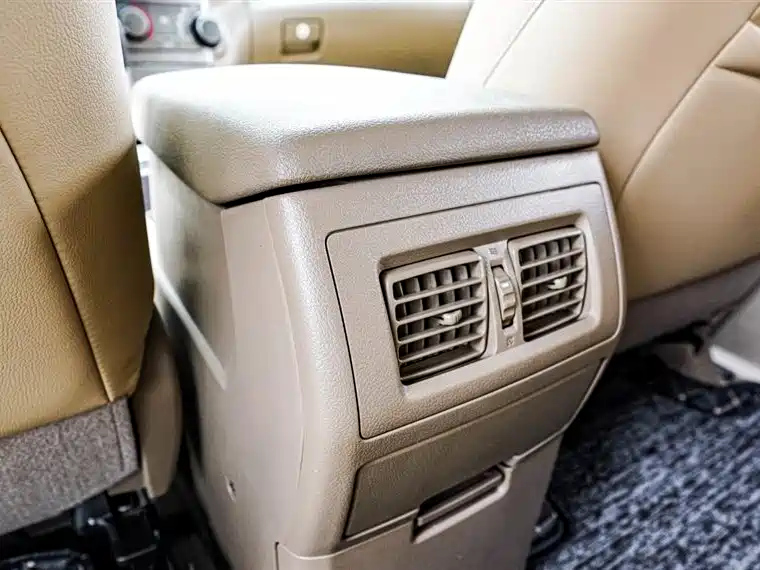 TOYOTA HIGHLANDER 2015